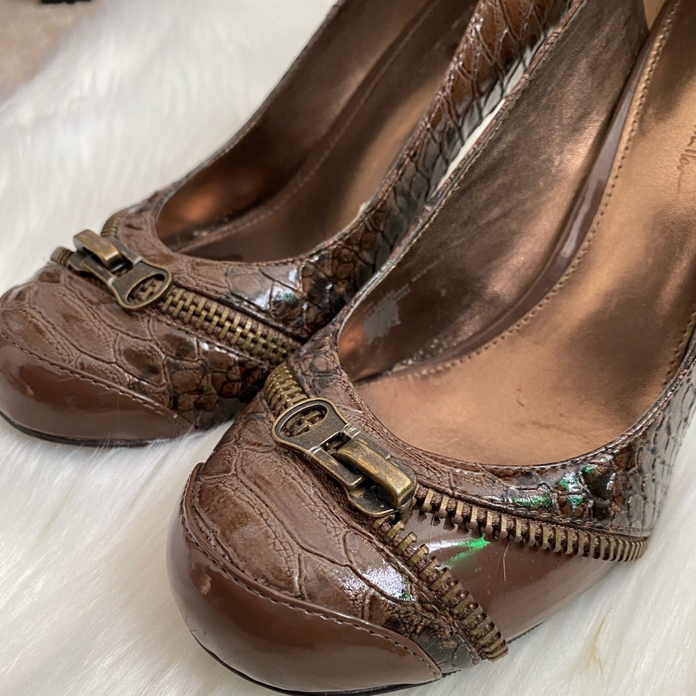 Nicole Miller heels - Picture 4 of 9